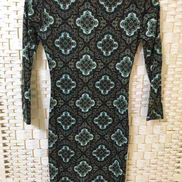 SEXY BODY- CON DRESS - Picture 2 of 2